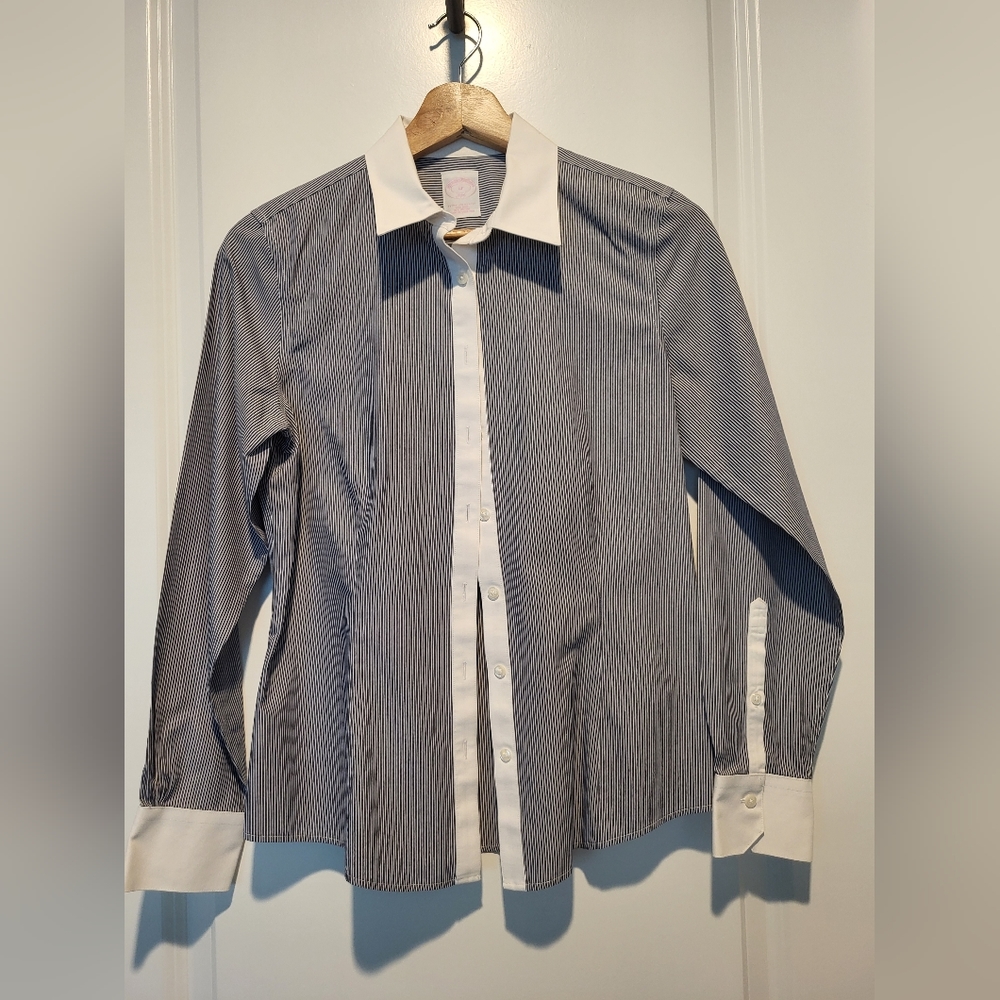 Brooks Brothers Navy Blue and White Stripe Dress Shirt Size 6
